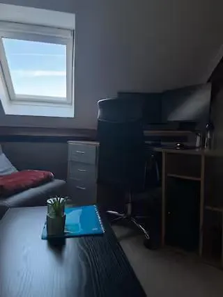 Nid Du Beffroi Gare, Ferry & Shuttle Calais